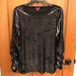 VINCE CAMUTO beautiful velvet shiny top, size Large